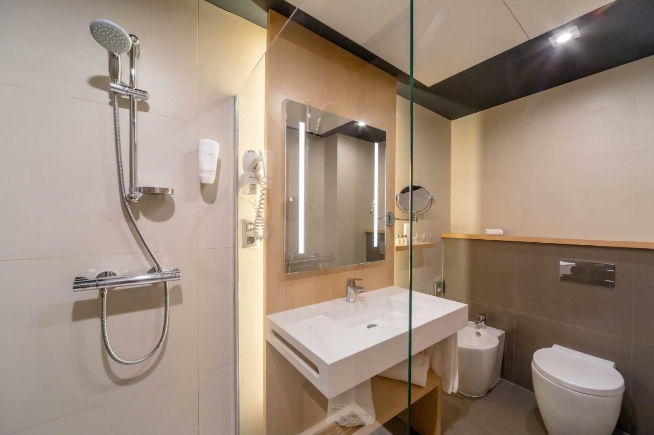 Superior Triple Room,1207724704:JPEG